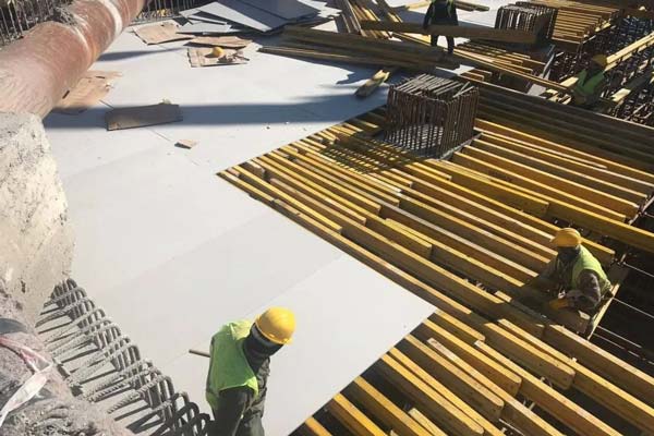 塑料中(zhong)空模闆，塑(su)料建築模(mó)闆近年來(lai)被廣泛應(ying)用于城市(shì)建築施工(gōng)