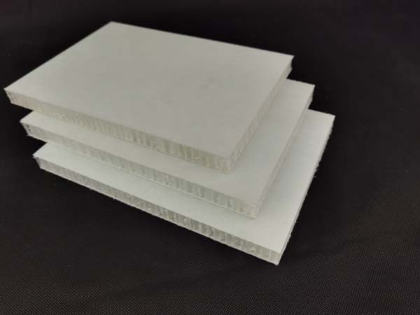 連續纖維(wei)增強熱塑性(xìng)複合材料（cfrt）預(yu)浸料的加工(gong)方法